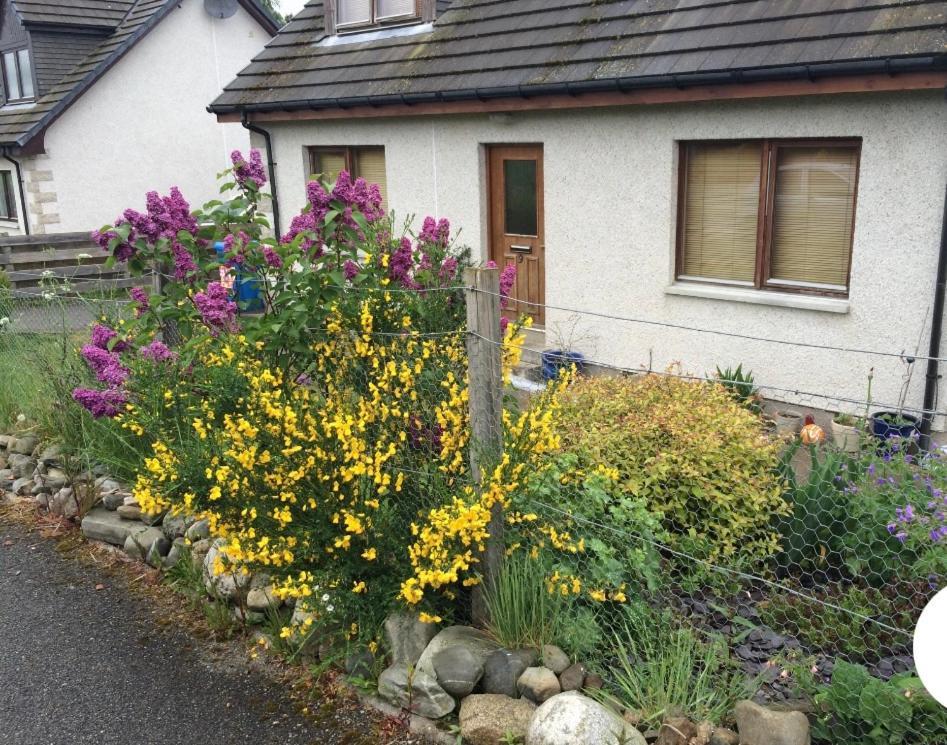 9 Kirk Road Bed & Breakfast Cromdale Exterior foto